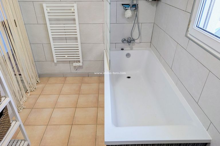 Property thumbnail 36