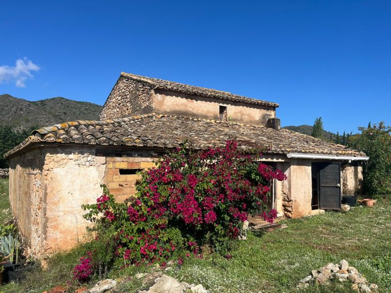 Property thumbnail 2