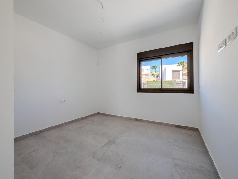 Property thumbnail 13