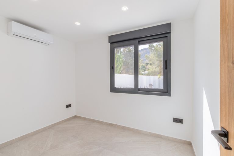 Property thumbnail 14