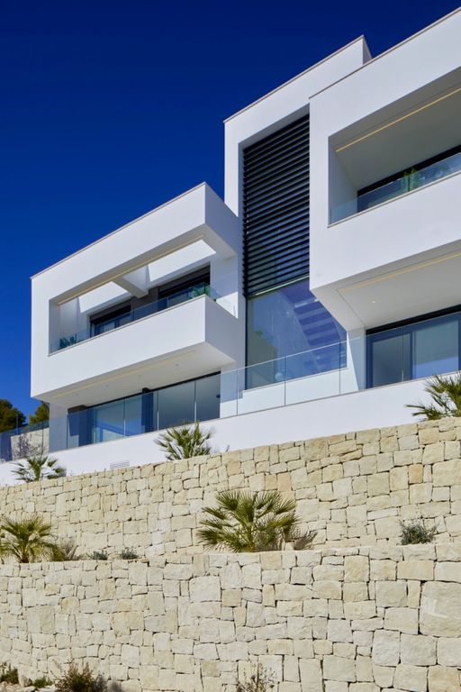 Property thumbnail 1
