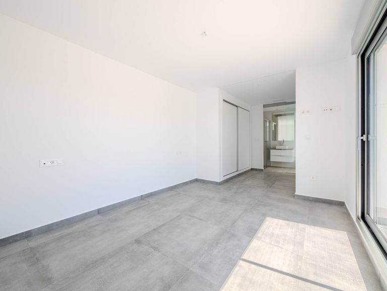 Property thumbnail 25