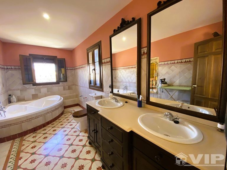 Property thumbnail 16