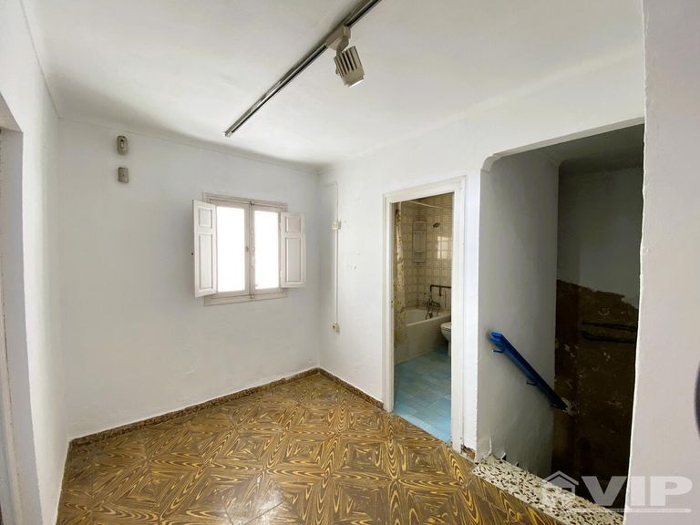 Property thumbnail 11