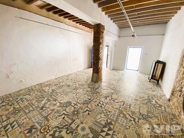 Property thumbnail 9