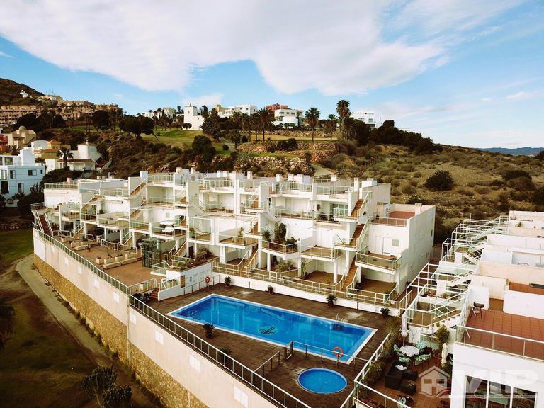 Property thumbnail 1