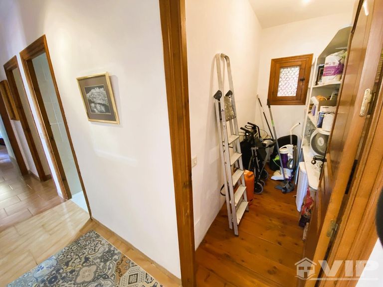 Property thumbnail 36