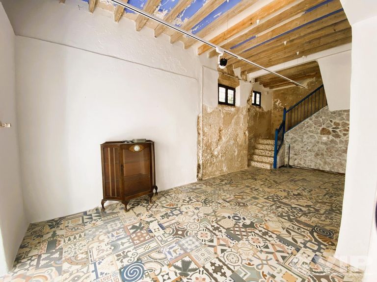 Property thumbnail 6