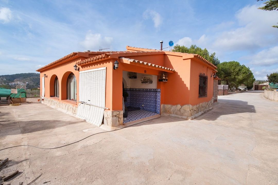 Property image 8