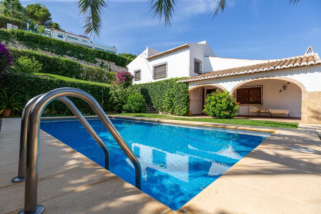 Property image 8