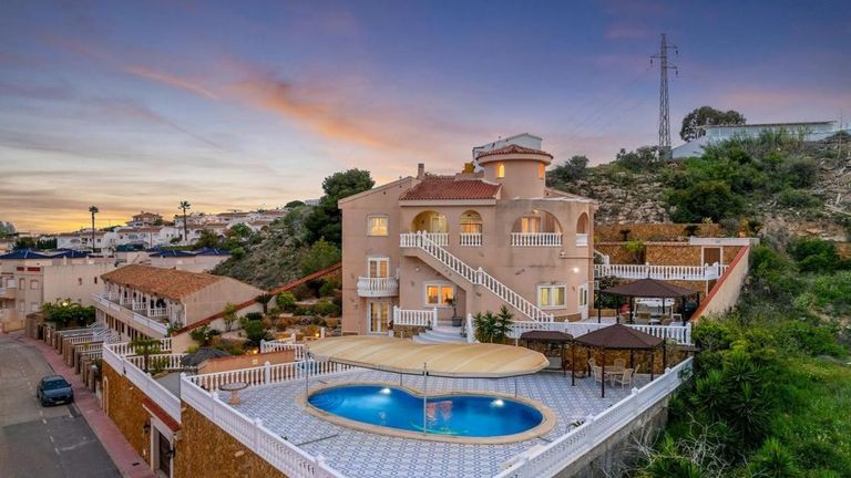 Property thumbnail 1
