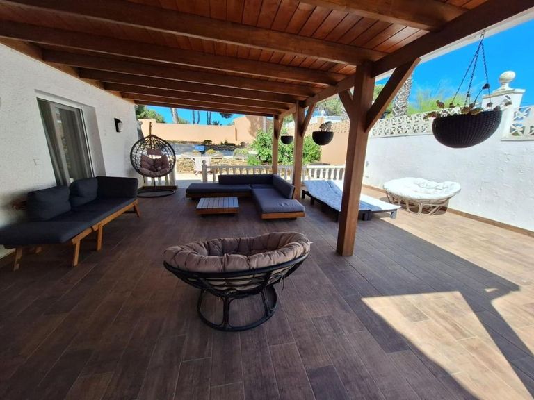 Property thumbnail 3
