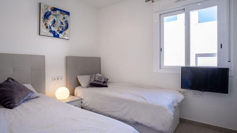 Property thumbnail 13