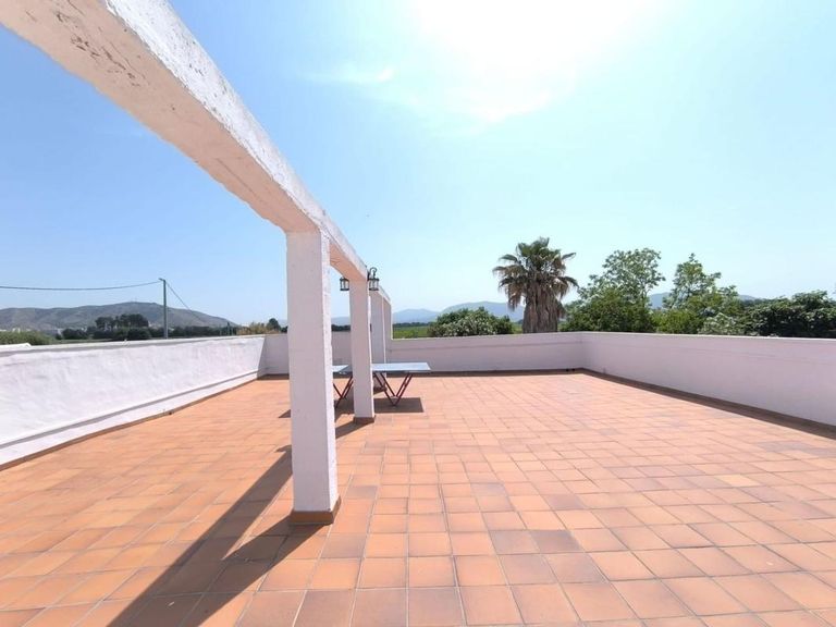 Property thumbnail 8