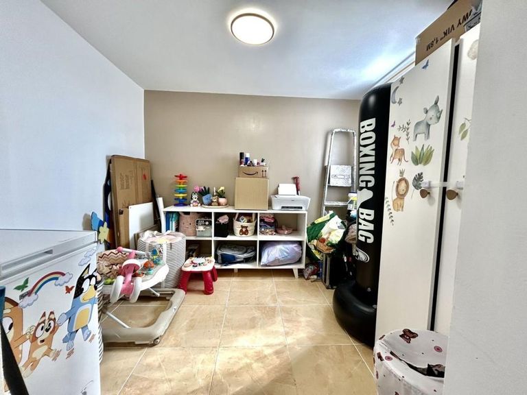 Property thumbnail 9