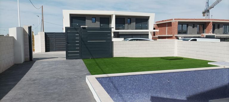 Property thumbnail 2
