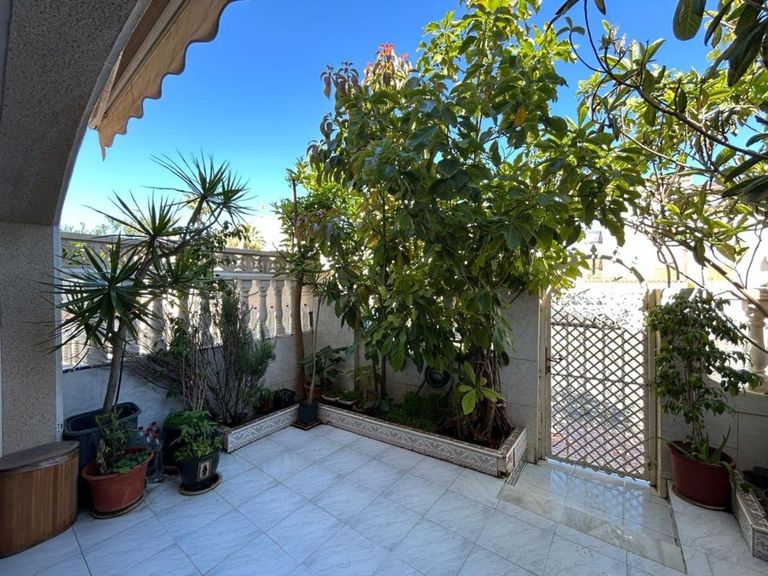 Property thumbnail 3