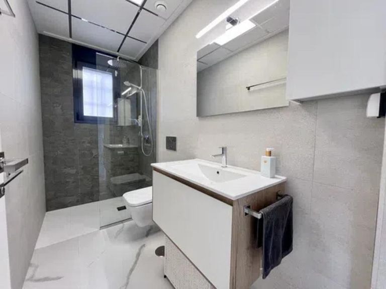 Property thumbnail 16