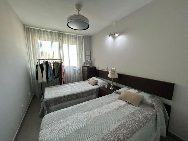 Property thumbnail 6
