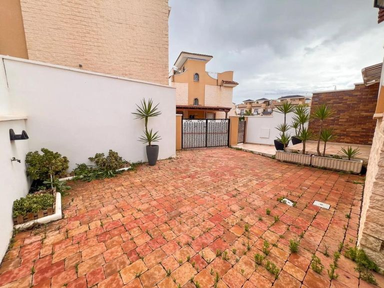 Property thumbnail 10