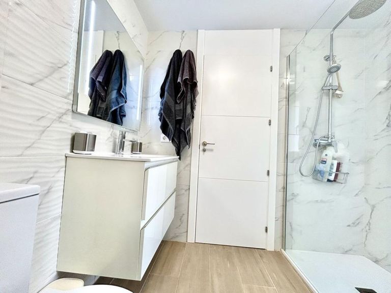 Property thumbnail 25