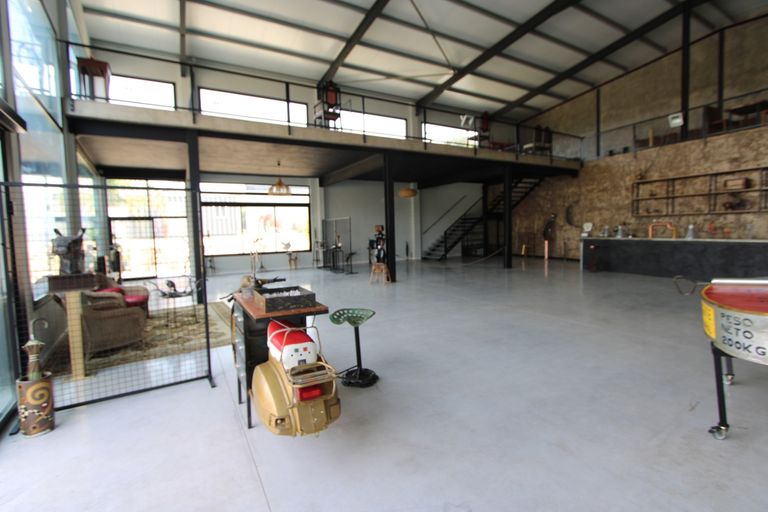 Property thumbnail 6
