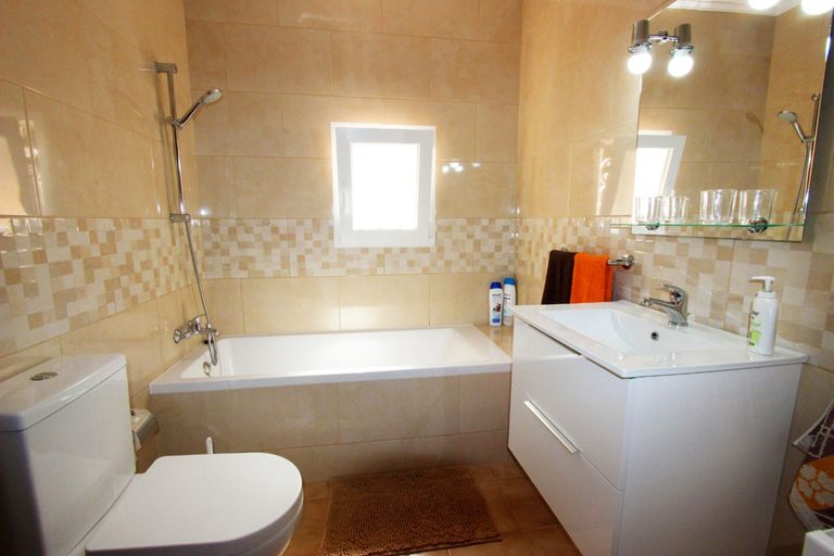 Property thumbnail 16