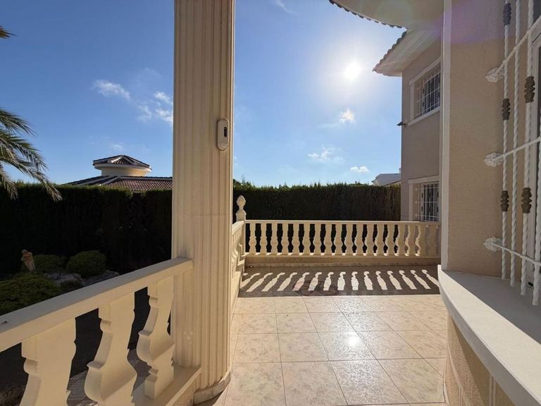 Property thumbnail 6