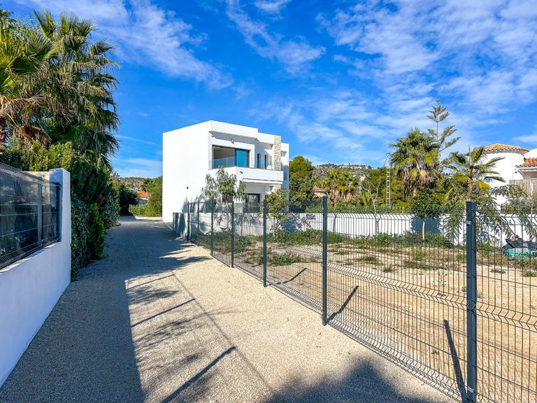 Property thumbnail 7