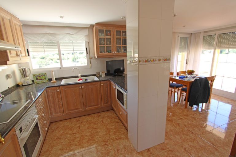 Property thumbnail 12