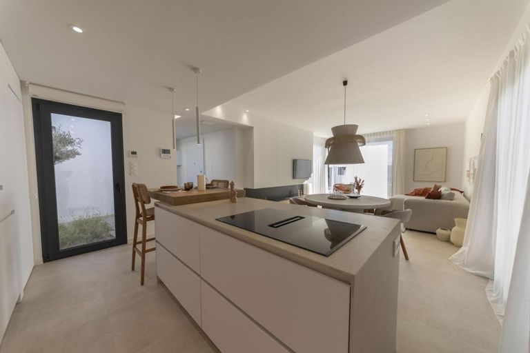 Property thumbnail 11