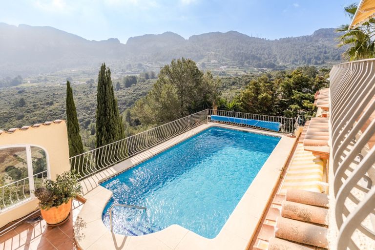 Property thumbnail 8