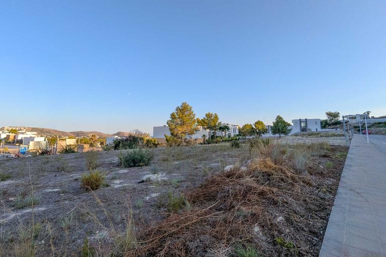Property thumbnail 4
