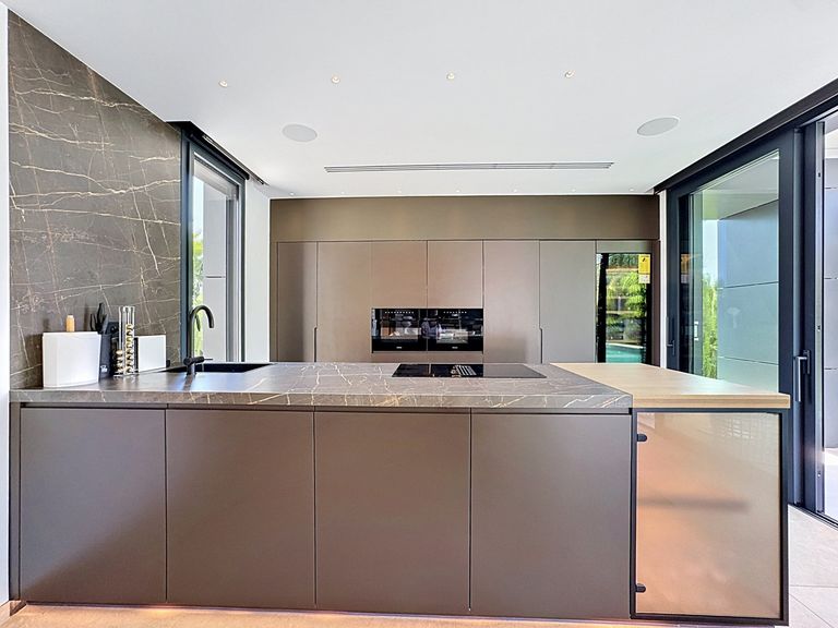 Property thumbnail 14
