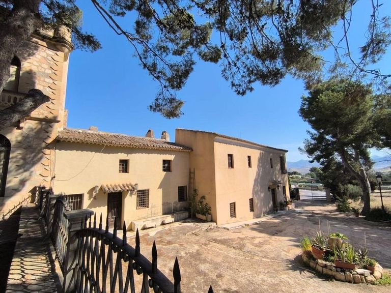 Property thumbnail 23