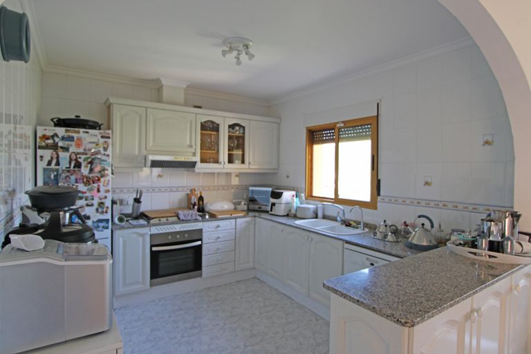 Property thumbnail 6