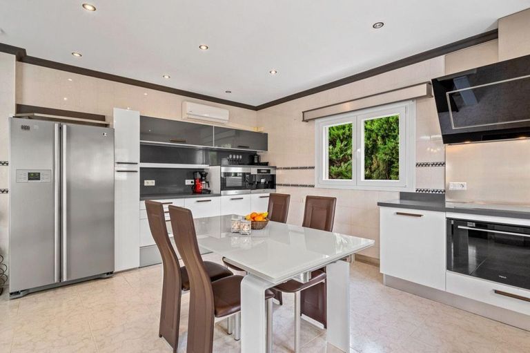 Property thumbnail 14