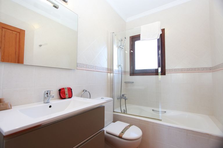 Property thumbnail 12
