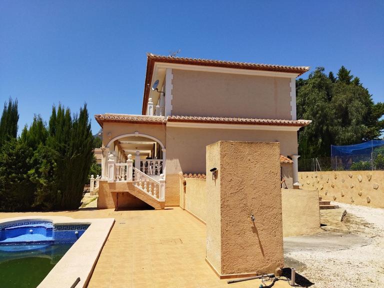 Property thumbnail 2