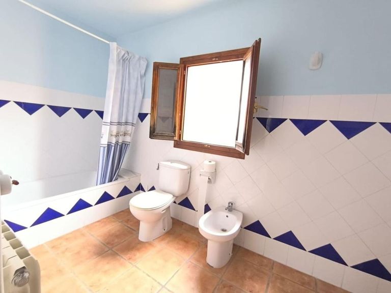 Property thumbnail 12