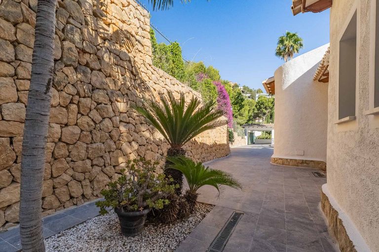 Property thumbnail 43