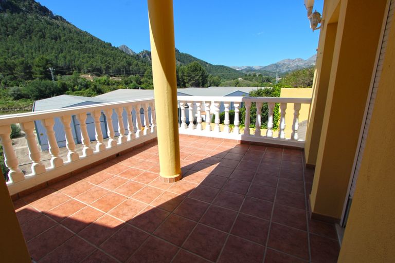 Property thumbnail 1