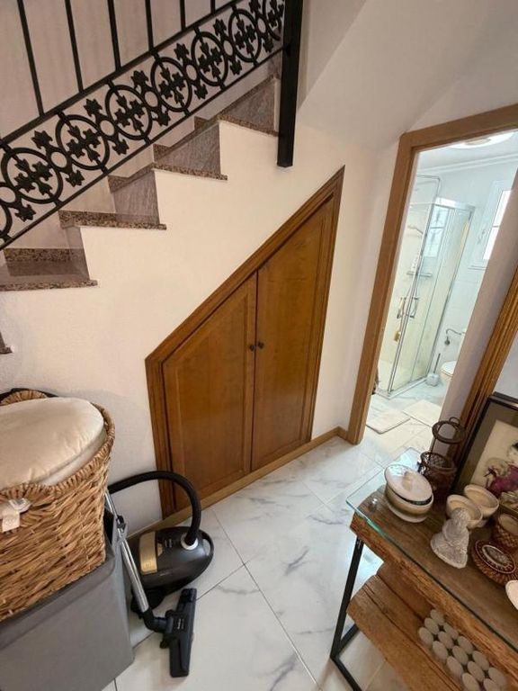 Property thumbnail 11