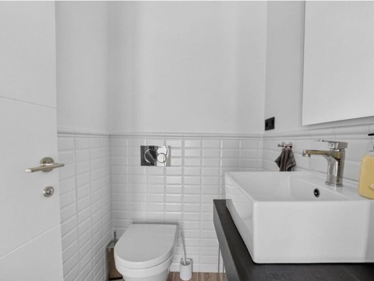 Property thumbnail 11