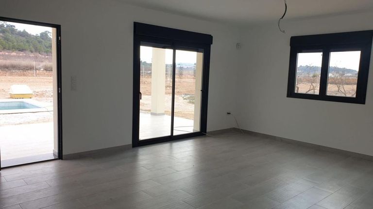 Property thumbnail 10