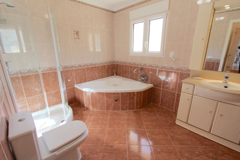 Property thumbnail 17