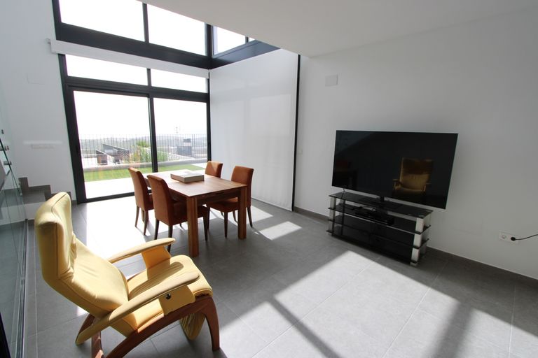 Property thumbnail 10