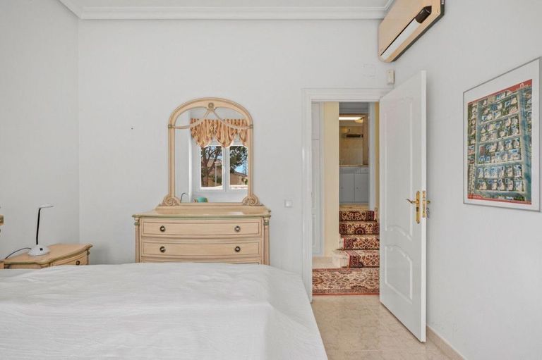 Property thumbnail 24
