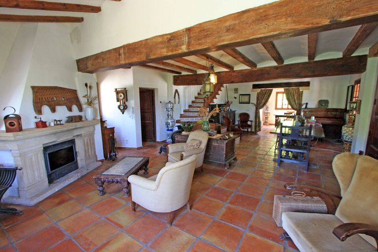 Property thumbnail 11