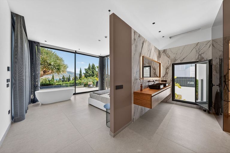 Property thumbnail 23